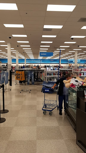 Clothing Store «Ross Dress for Less», reviews and photos, 6834 Wesley St r, Greenville, TX 75402, USA