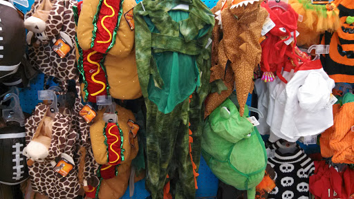 Pet Supply Store «Petco», reviews and photos, 3434 Court St, Pekin, IL 61554, USA