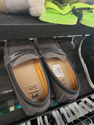 Thrift Store «Park Avenue Thrift», reviews and photos, 1021 Jesse Jewell Pkwy, Gainesville, GA 30501, USA