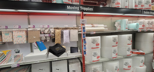 Office Supply Store «Staples», reviews and photos, 209-34 Northern Blvd, Bayside, NY 11361, USA