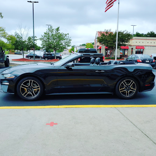 Tire Shop «Discount Tire Store - Hiram, GA», reviews and photos, 4909 Jimmy Lee Smith Pkwy, Hiram, GA 30141, USA