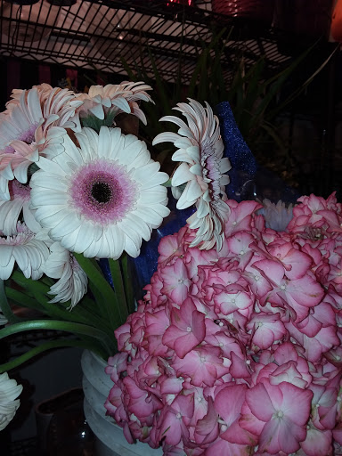 Florist «Lichas Flower Shop», reviews and photos, 4645 Huntington Dr N, Los Angeles, CA 90032, USA