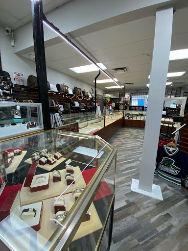 Pawn Shop «Pine Ridge Pawn & Jewelry», reviews and photos, 2033 Pine Ridge Rd #4, Naples, FL 34109, USA