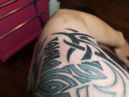 Tattoo Shop «Alliance Tattoo Studio and Art Gallery», reviews and photos, 674 S Castell Ave, New Braunfels, TX 78130, USA