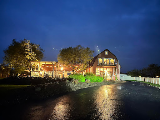 Wedding Venue «Chantelle Marie Lakehouse & Celebration Hall», reviews and photos, 5151 W Lake Rd, Auburn, NY 13021, USA