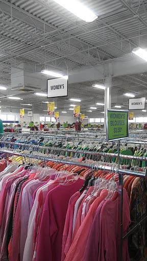 Thrift Store «Goodwill Retail Store of Springfield – Chestnut Crossing», reviews and photos, 425 S Western Ave, Springfield, MO 65802, USA