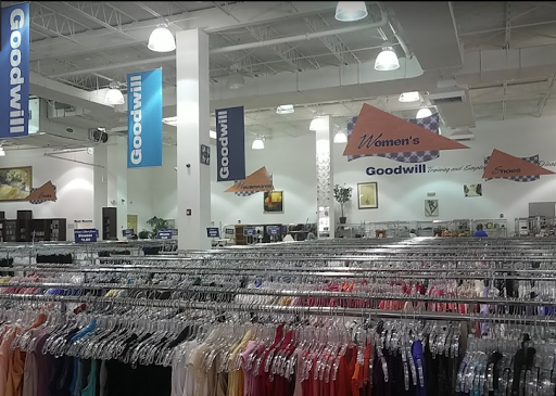 Thrift Store «Goodwill Superstore», reviews and photos