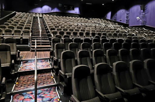 Movie Theater «Regal Cinemas Waterford Lakes 20 IMAX», reviews and photos, 541 N Alafaya Trail, Orlando, FL 32828, USA