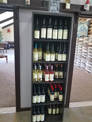 Winery «Lovers Leap Vineyards and Winery», reviews and photos, 1180 Lanes Mill Rd, Lawrenceburg, KY 40342, USA