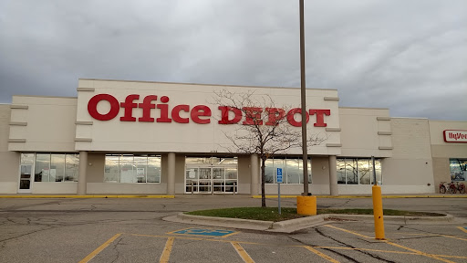 OfficeMax, 2020 Adams St, Mankato, MN 56001, USA, 