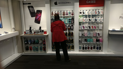 Cell Phone Store «Verizon», reviews and photos, 890 Lawrenceville-Suwanee Rd, Lawrenceville, GA 30043, USA