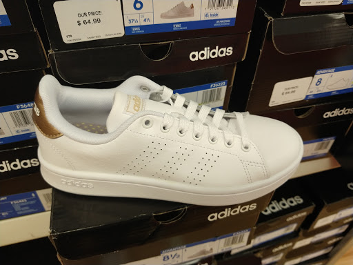 Shoe Store «Shoe Carnival», reviews and photos, 7111 W Alameda Ave, Lakewood, CO 80226, USA