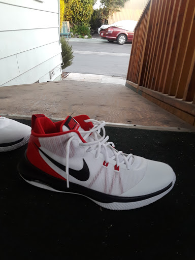 Sporting Goods Store «Nike Factory Store», reviews and photos, 20 City Blvd W #617, Orange, CA 92868, USA