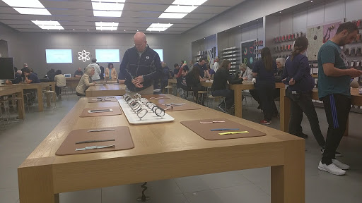 Computer Store «Apple Fashion Place», reviews and photos, 6191 State St, Murray, UT 84107, USA