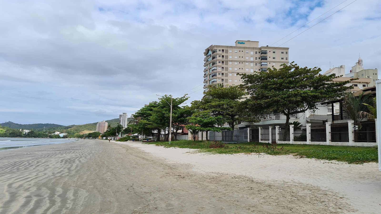 Praia do Pereque photo #8