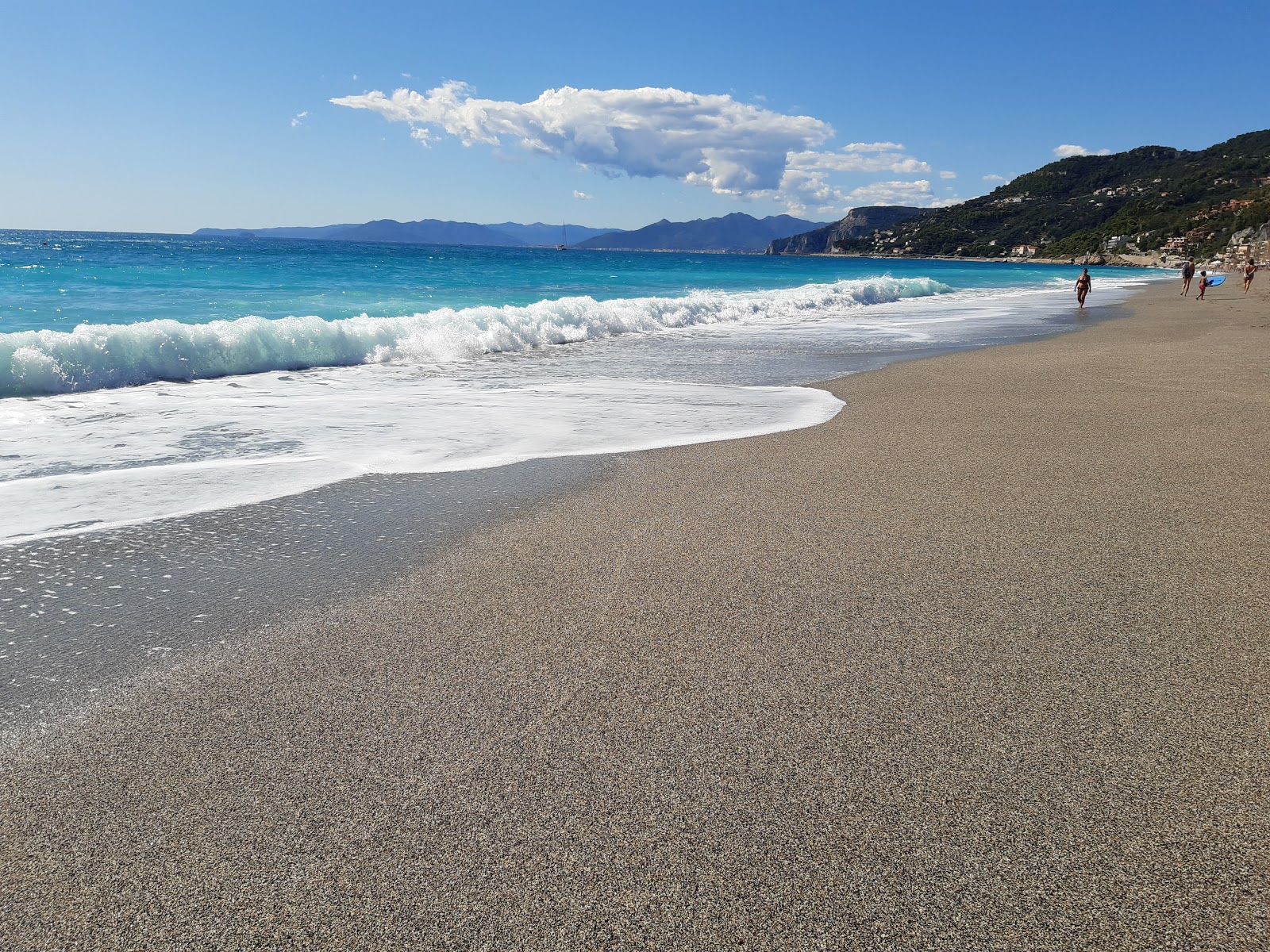 Spiaggia di Varigotti | Liguria, Italy - detailed features, map, photos, image size:1600x1200