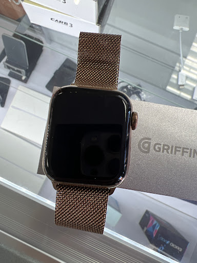 Cell Phone Store «Cell N Comp Repairs», reviews and photos, 6314 N Western Ave, Chicago, IL 60659, USA