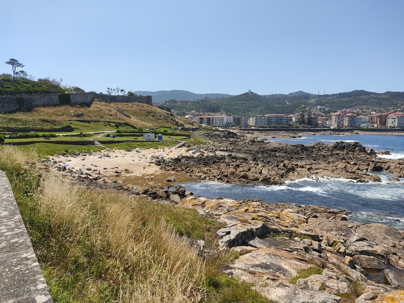 Praia dos Frades'in fotoğrafı imkanlar alanı