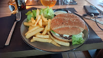 Hamburger du Restaurant français La Carpe d'Or à Le Quesnoy - n°4