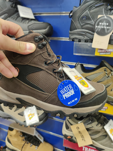 Sporting Goods Store «Big 5 Sporting Goods - Monterey Park», reviews and photos, 2062 S Atlantic Blvd, Monterey Park, CA 91754, USA