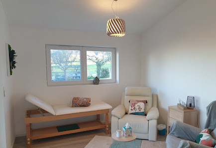 Sandrine Lopez - Cabinet Hypnotherapie 41 Rte de Combes, 38080 Saint-Alban-de-Roche, France