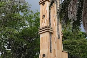 Monumento Faro Alejandro Cabal Pombo image