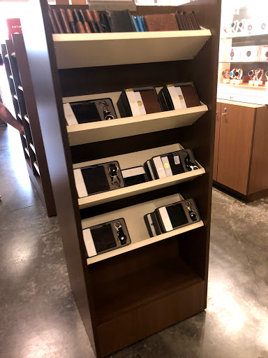 Watch Store «Fossil Outlet Store», reviews and photos, 18521 Outlet Blvd #725, Chesterfield, MO 63005, USA