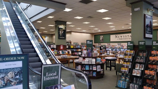 Book Store «Barnes & Noble Oxford Valley», reviews and photos, 210 Commerce Blvd, Fairless Hills, PA 19030, USA