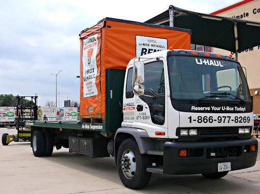 Truck Rental Agency «U-Haul Moving & Storage of Aurora», reviews and photos, 1282 N Lake St, Aurora, IL 60506, USA