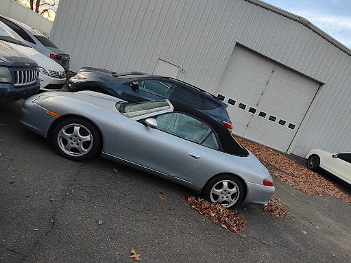 Car Dealer «Imports Unlimited», reviews and photos, 569 N Colony St, Wallingford, CT 06492, USA