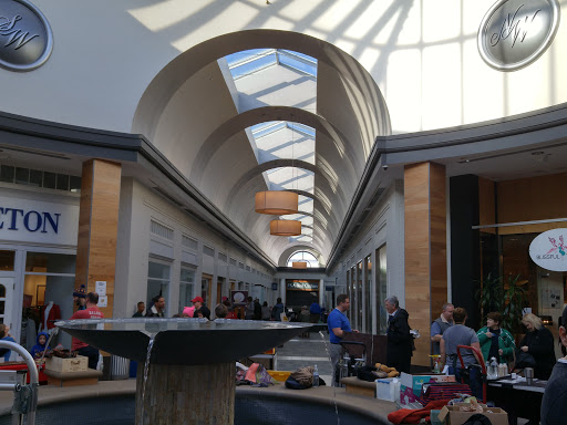 Shopping Mall «The Shops at Worthington Place», reviews and photos, 7227 N High St, Worthington, OH 43085, USA