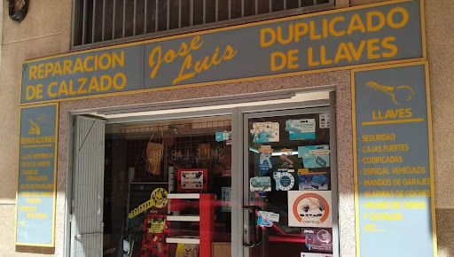 Reparación de Calzado y Llaves José Luis en Ibi, Alicante