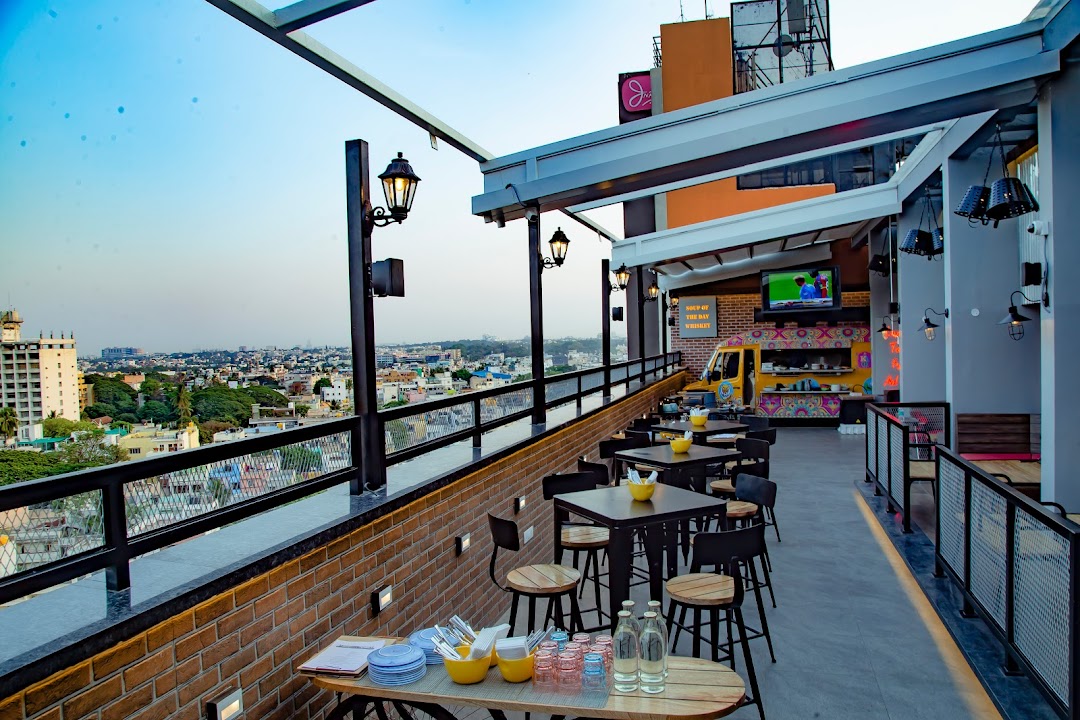 KA.01 Rooftop Bar and Eats