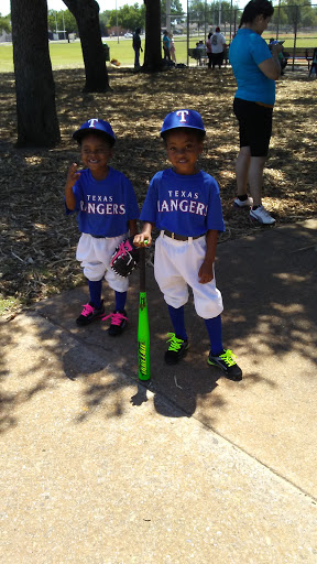 Park «Pleasant Oaks Park», reviews and photos, 8700 Greenmound Ave, Dallas, TX 75227, USA