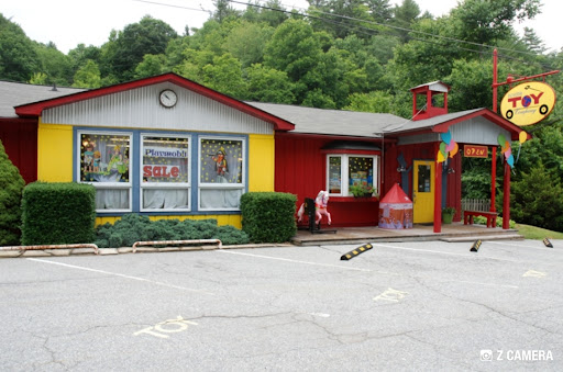 Toy Store «Incredible Toy Co Inc», reviews and photos, 3411 US-321, Blowing Rock, NC 28605, USA