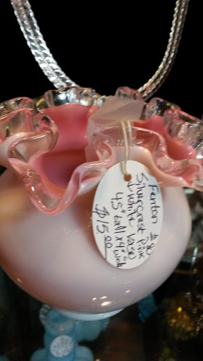 Flea Market «Springfield Flea Market & Gifts», reviews and photos, 1325 E Trafficway St, Springfield, MO 65802, USA