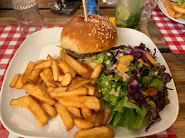 Hamburger du Restaurant Le Jardin d' Aline à Villeurbanne - n°8