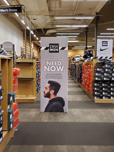 Shoe Store «DSW Designer Shoe Warehouse», reviews and photos, 136 Vintage Way, Novato, CA 94945, USA