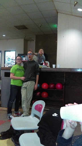 Bowling Alley «Paradise Lanes Entertainment Center», reviews and photos, 12505 Pacific Ave S, Tacoma, WA 98444, USA