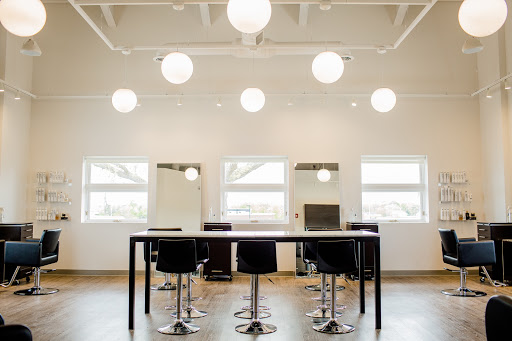 Beauty Salon «Elle Salon Inc», reviews and photos, 2490 Bushwood Dr, Elgin, IL 60124, USA