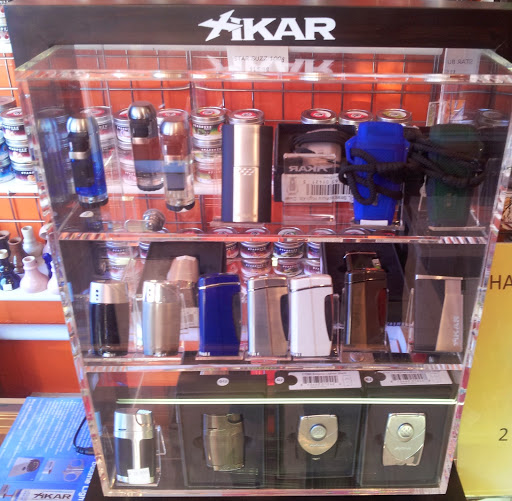 Tobacco Shop «Sweet Tooth Smoke Shop», reviews and photos, 2030 W Chicago Ave, Chicago, IL 60622, USA