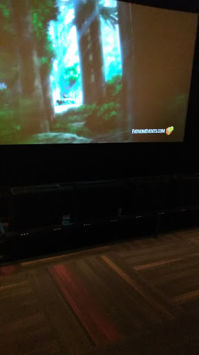 Movie Theater «Regal Cinemas Streets of Indian Lake 16 & IMAX», reviews and photos, 300 Indian Lake Blvd, Hendersonville, TN 37075, USA