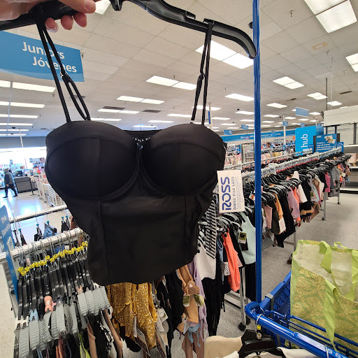 Clothing Store «Ross Dress for Less», reviews and photos, 5635 Woodruff Ave, Lakewood, CA 90713, USA