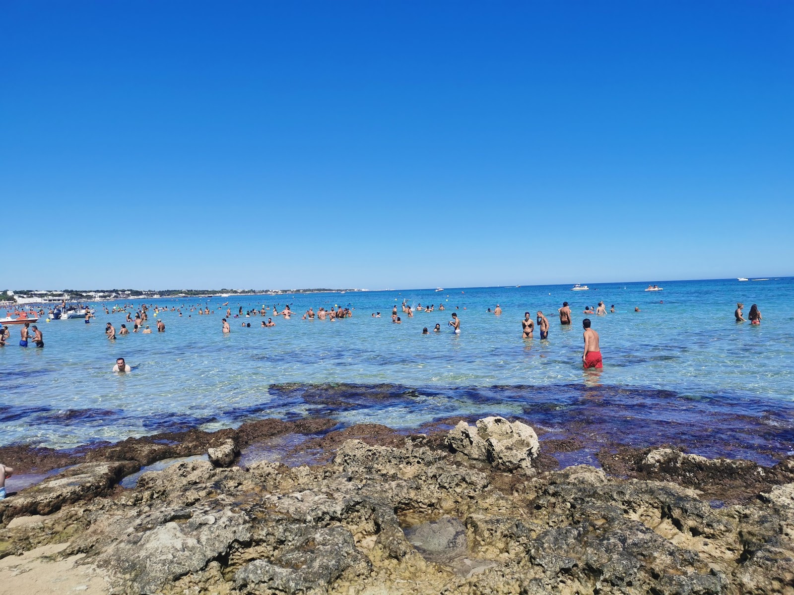 Foto von Lido Sunny Bay Beach mit sehr sauber Sauberkeitsgrad