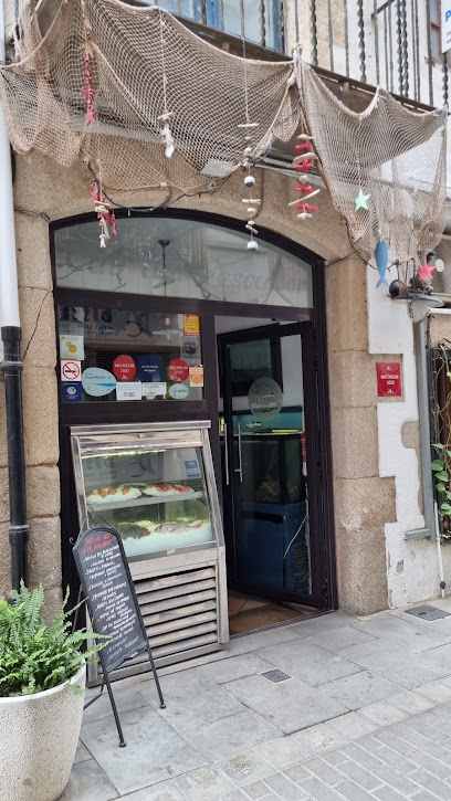 La Cuina Del Peix Blau Ganxó - Carrer de Sant Domènec, 9, 17220 Sant Feliu de Guíxols, Girona, Spain