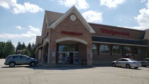 Convenience Store «Walgreens», reviews and photos, 17 W Golf Rd, Des Plaines, IL 60016, USA