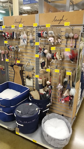 Pet Supply Store «PetSmart», reviews and photos, 2020 SW Westport Dr, Topeka, KS 66604, USA