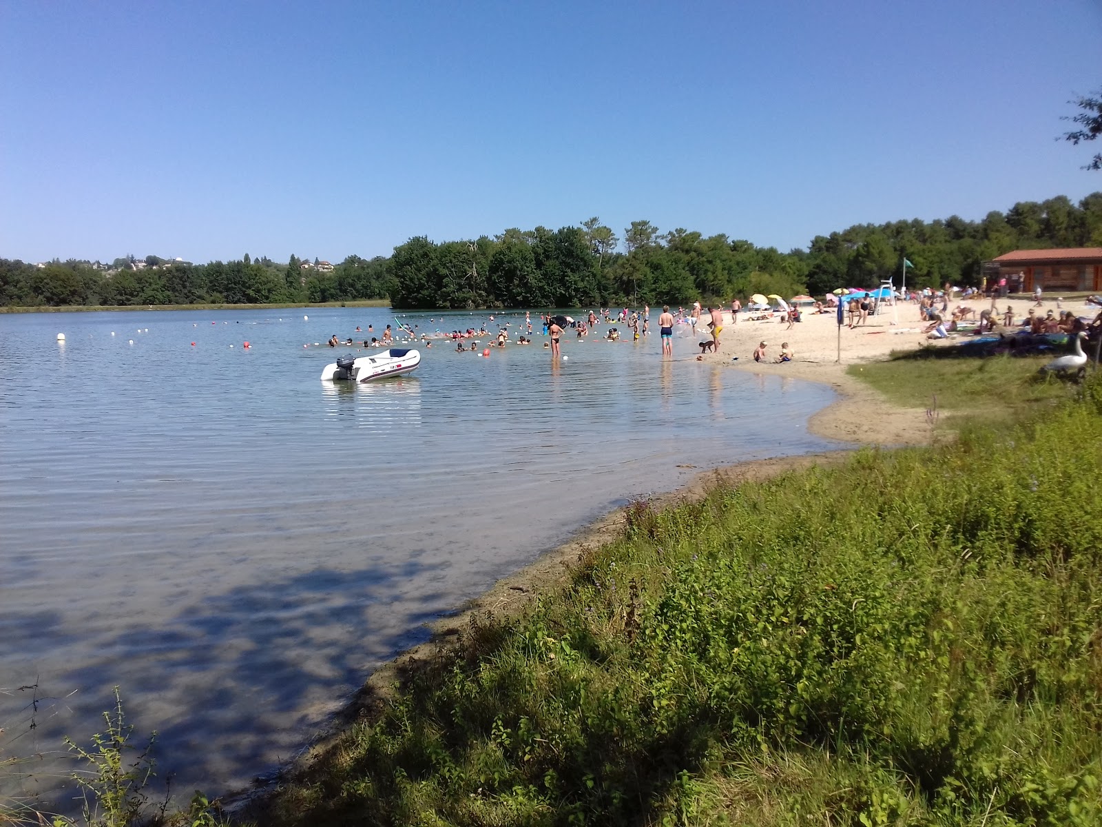 Foto di Plage de Gurson con una superficie del sabbia beige