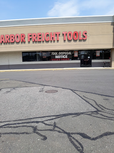 Hardware Store «Harbor Freight Tools», reviews and photos, 1851 Sunrise Hwy #12, Bay Shore, NY 11706, USA