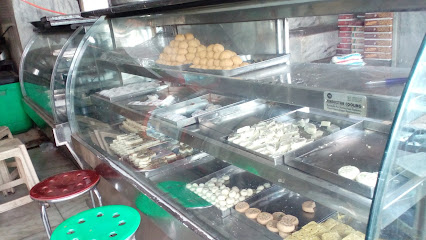 Shayam Savitri Sweets - 39/69, Ramtirth Marg, Sadullah Nagar, Narahi Bazar, Narhi, Hazratganj, Lucknow, Uttar Pradesh 226001, India